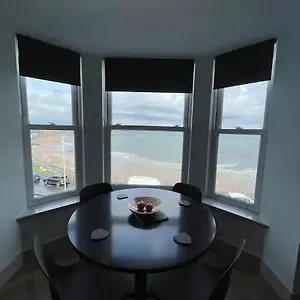 Apartment Superb 2 Bedroom Sea View Flat, Scarborough